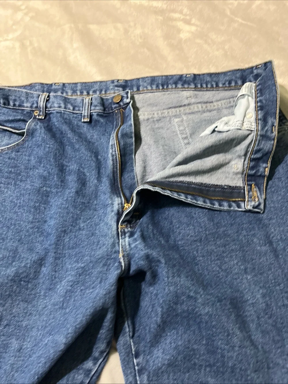 Wrangler Rugged Wear Jeans Mens 44x32 Blue Relaxed Fit Denim Classic 5 Pocket